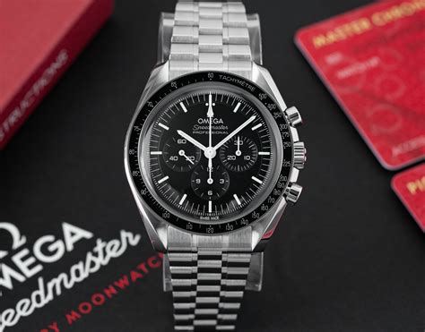 rolex vs omega speedmaster pro